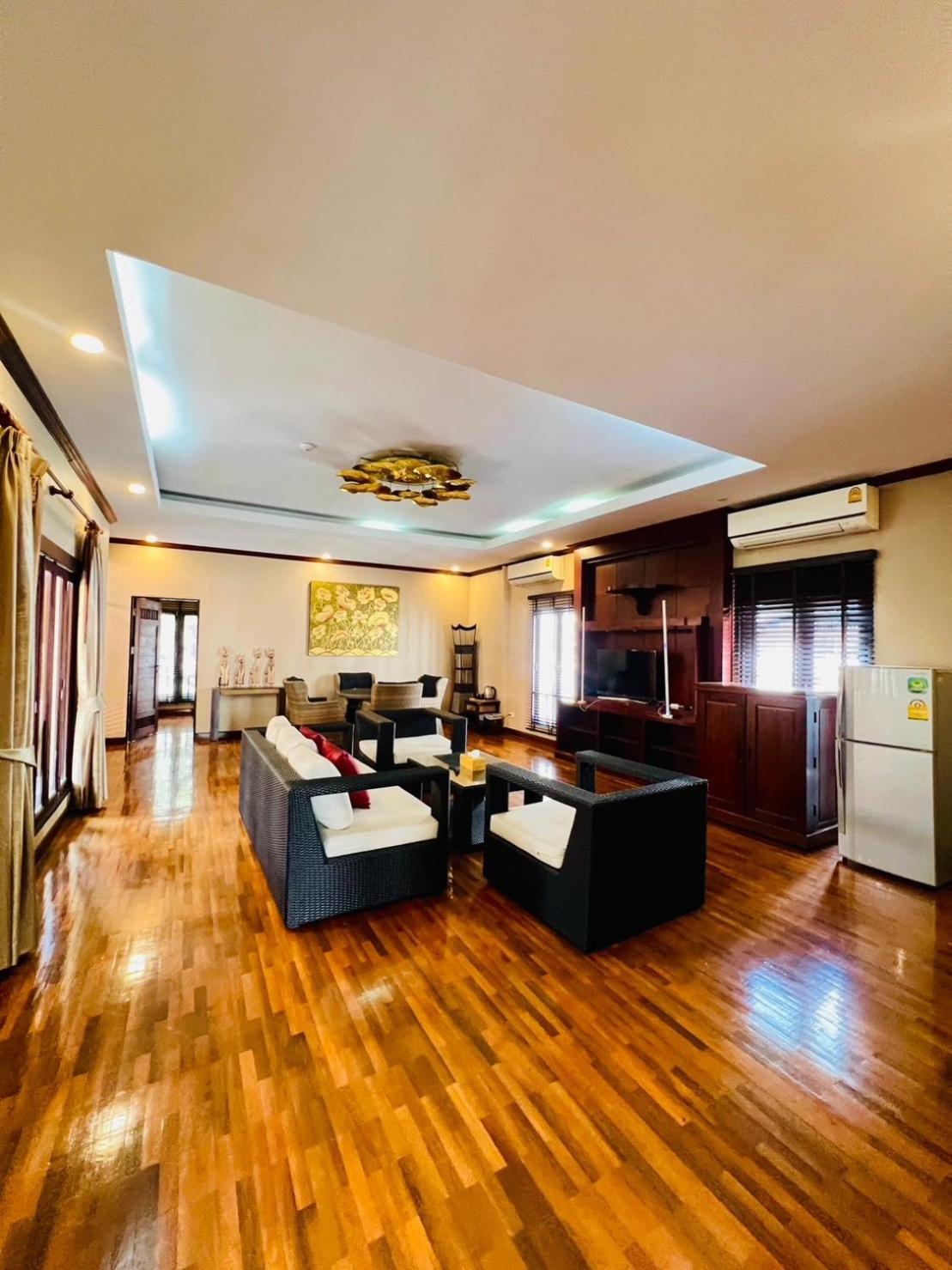 Yotaka Boutique Hotel Bangkok Bagian luar foto