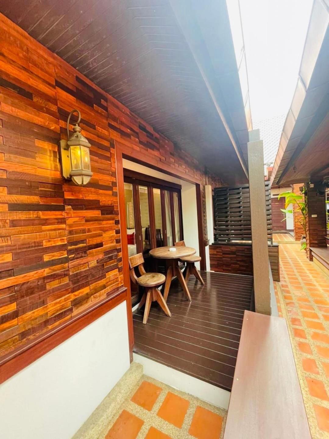 Yotaka Boutique Hotel Bangkok Bagian luar foto